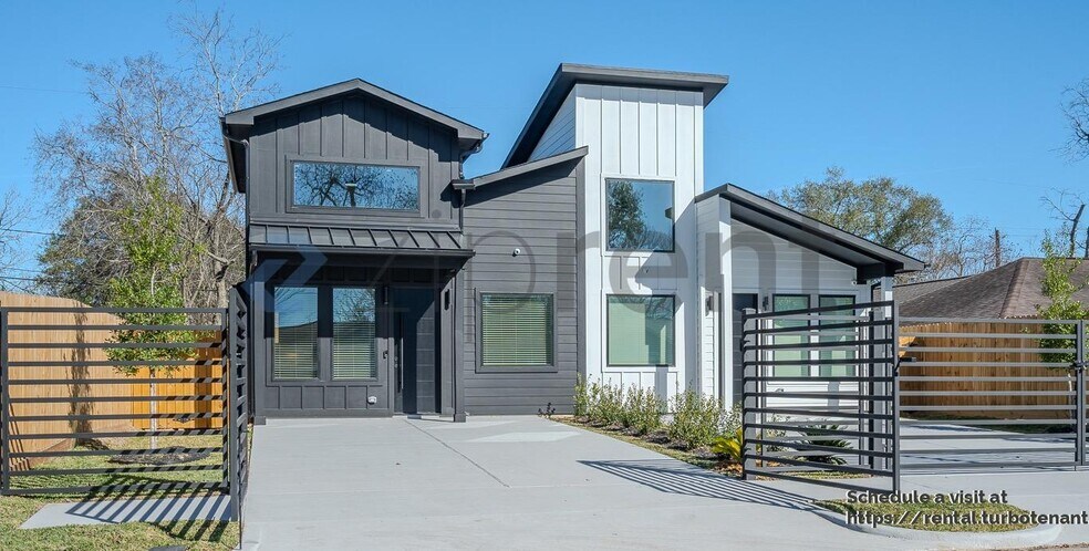 Building Photo - 5029 Van Fleet St