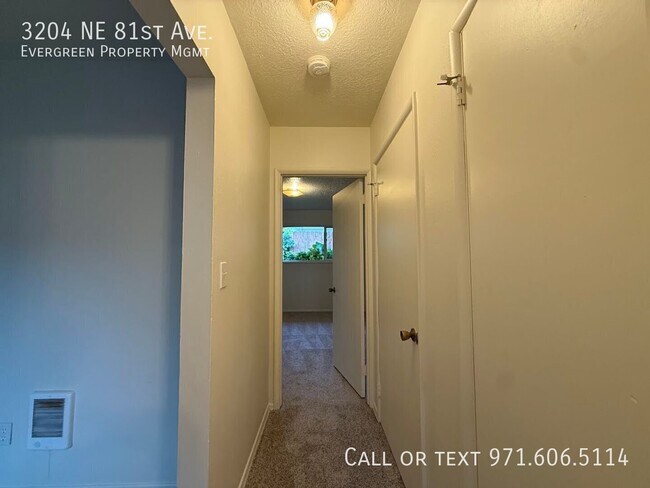 Building Photo - 3204 NE 81st Ave