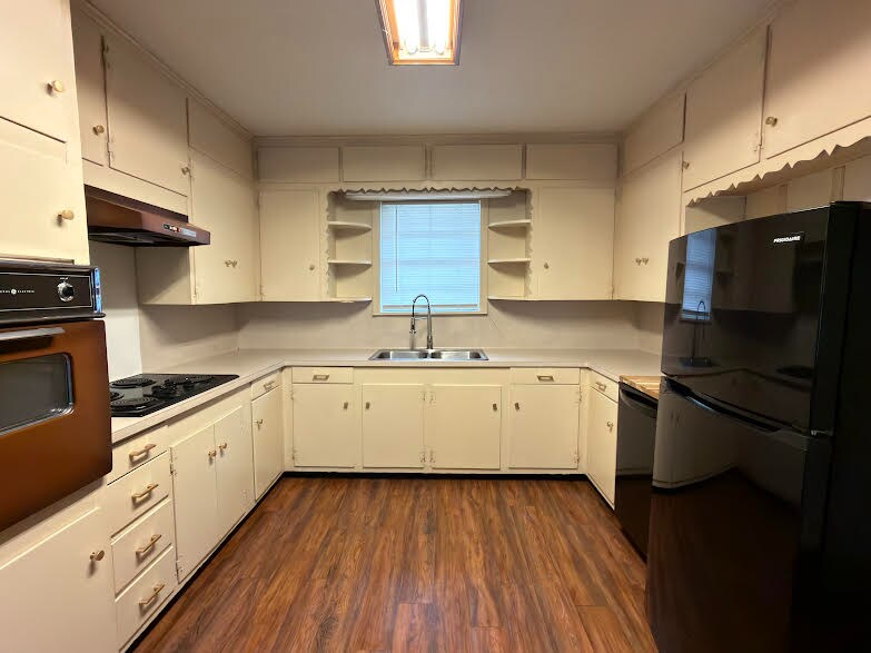 Building Photo - 14757 County Rd 1125