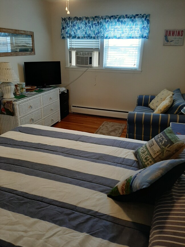 Bedroom with single sofabed - 310 Maryland Ave