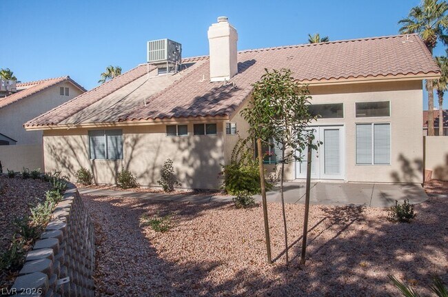 Building Photo - 131 Rancho Maderas Way