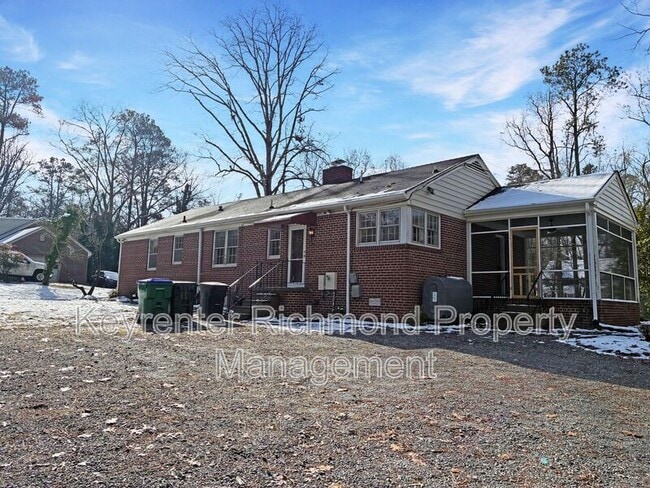 Building Photo - 4233 Pawnee Rd