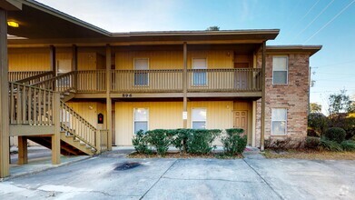 Building Photo - 895 Silverwood