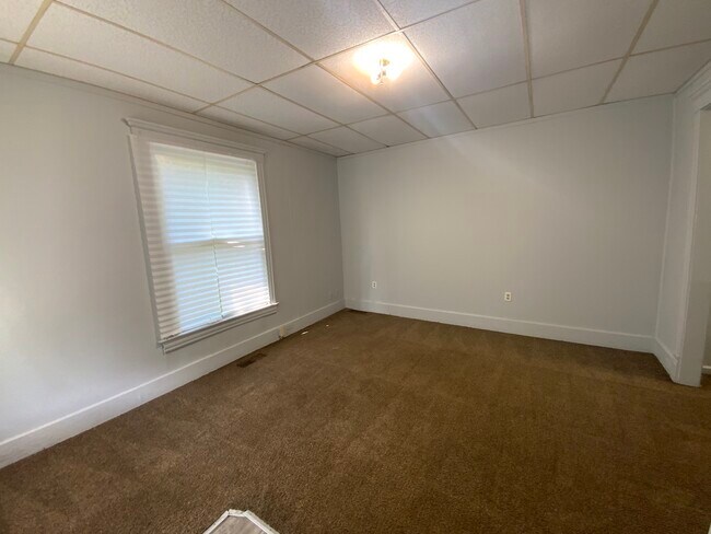 Building Photo - 622 Chandler St