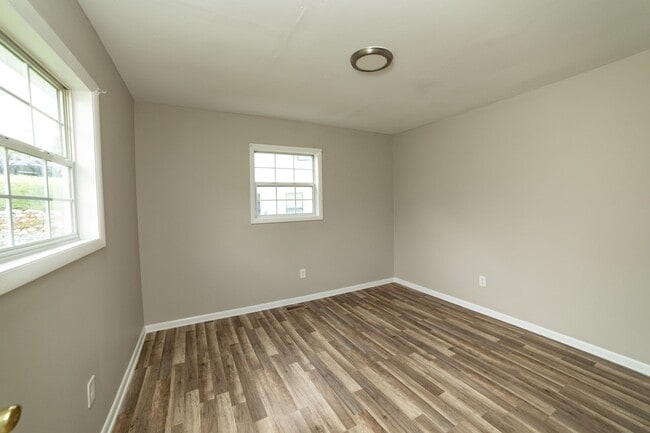 Building Photo - Charming 4BR/2BA Home in South Nashville –...