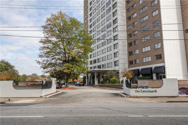 Building Photo - 215 Piedmont Ave NE
