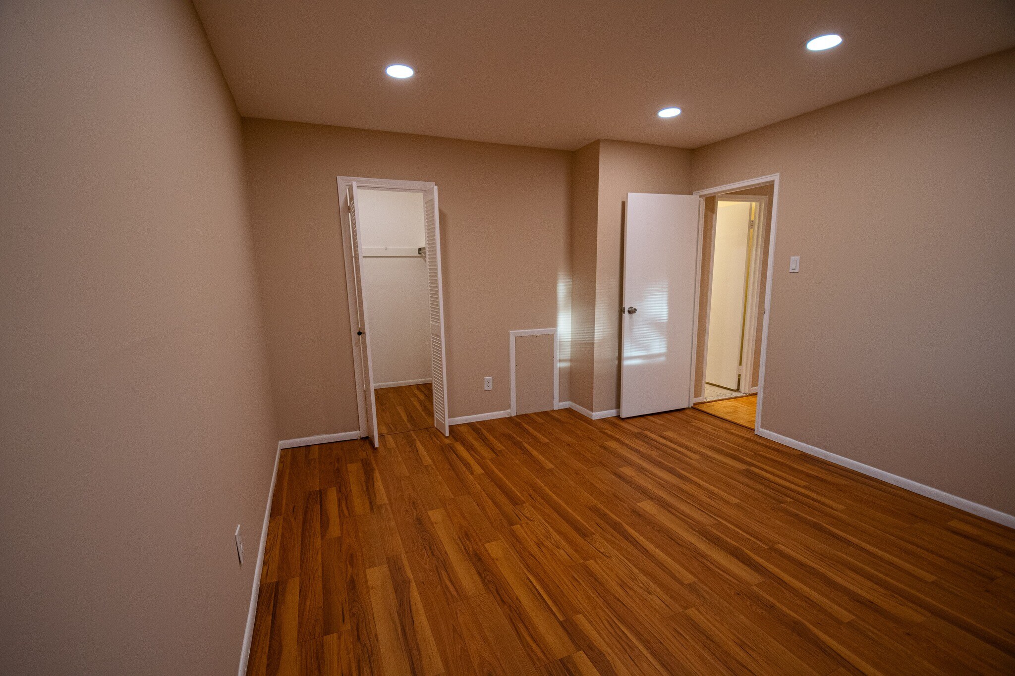 Building Photo - 9921 Bustleton Ave