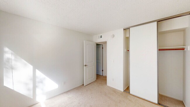 Building Photo - 412 Alameda del Prado