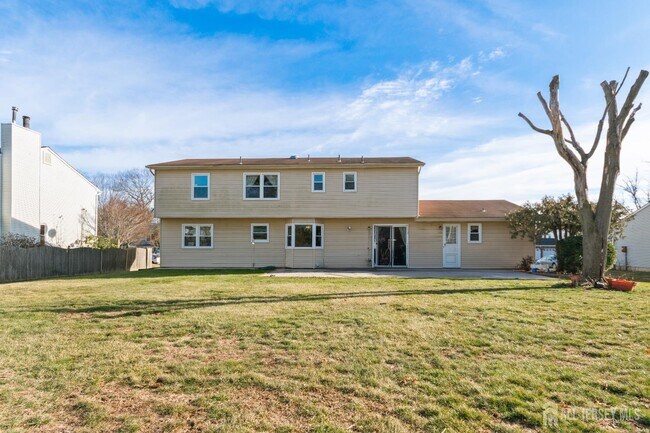 Building Photo - 12 Mershon Ln