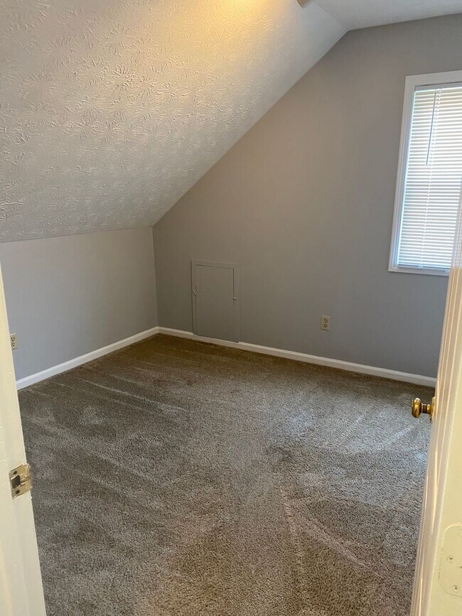 Building Photo - COMING SOON! Attractive 3 BR, 2 Bath Home! Attached Garage, Fenced Backyard, Pets Ok!