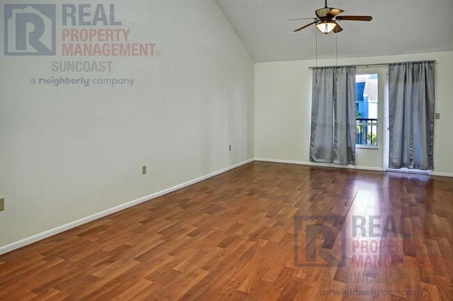 Building Photo - 251 Fenwick Dr