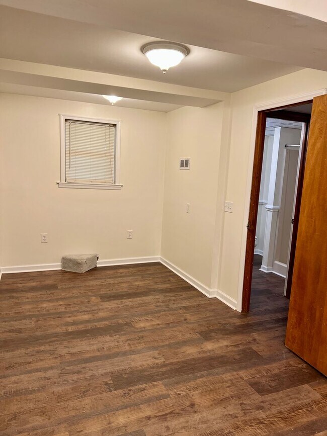Building Photo - Large home in convent Blacksburg location