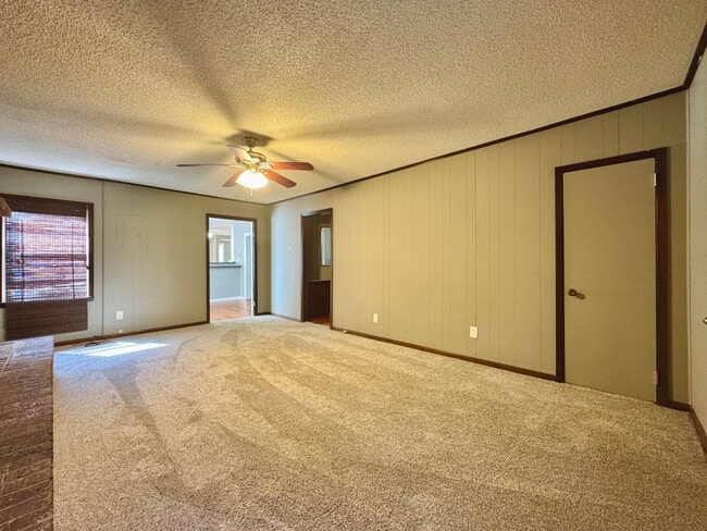 Building Photo - 3 Bedroom/2 Bath House in Batesville