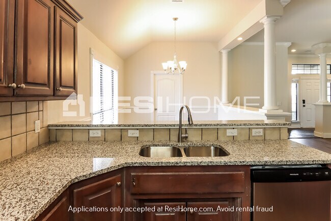 Building Photo - Home for Rent