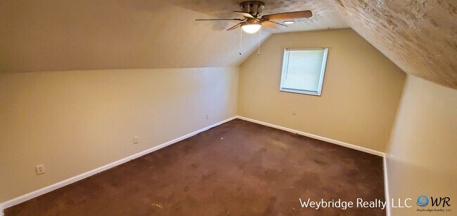 Building Photo - Liberty St W 4000