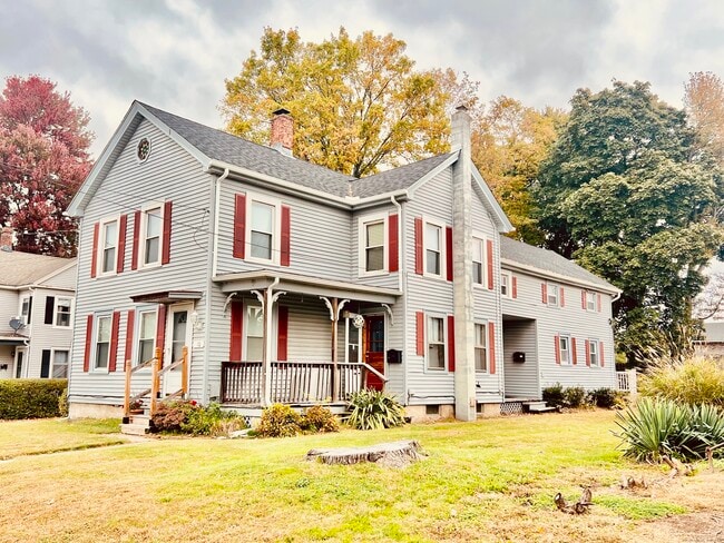 Primary Photo - 10 Russell St