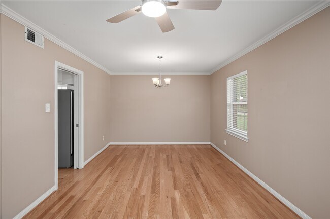 Building Photo - 3725 Murworth Dr