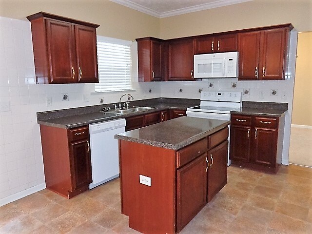 Building Photo - 4056 Hollis Hill Dr