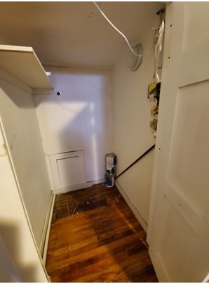 Building Photo - 27 Temple St