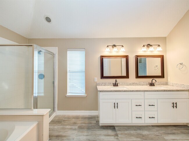 Building Photo - 419 Thorpe Springs Dr