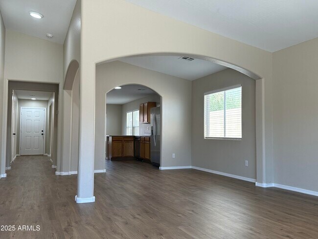 Building Photo - 25211 W Lamont Ave