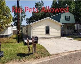 Building Photo - 16650 E Dounreay St