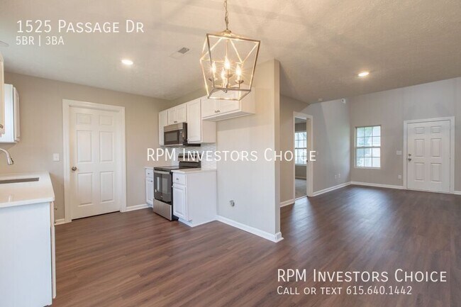 Building Photo - 1525 Passage Dr