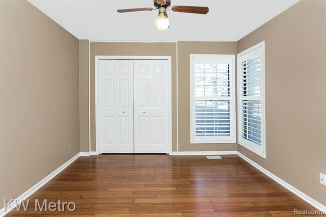 Building Photo - 516 Newburne Pointe