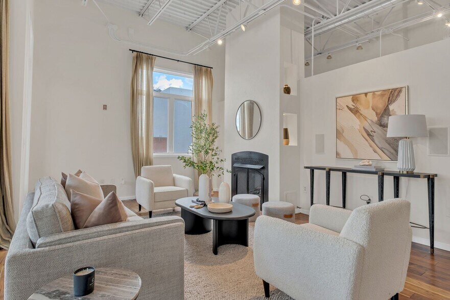 Building Photo - 309 Church St