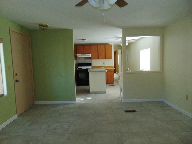Building Photo - 10536 E Amber Dr