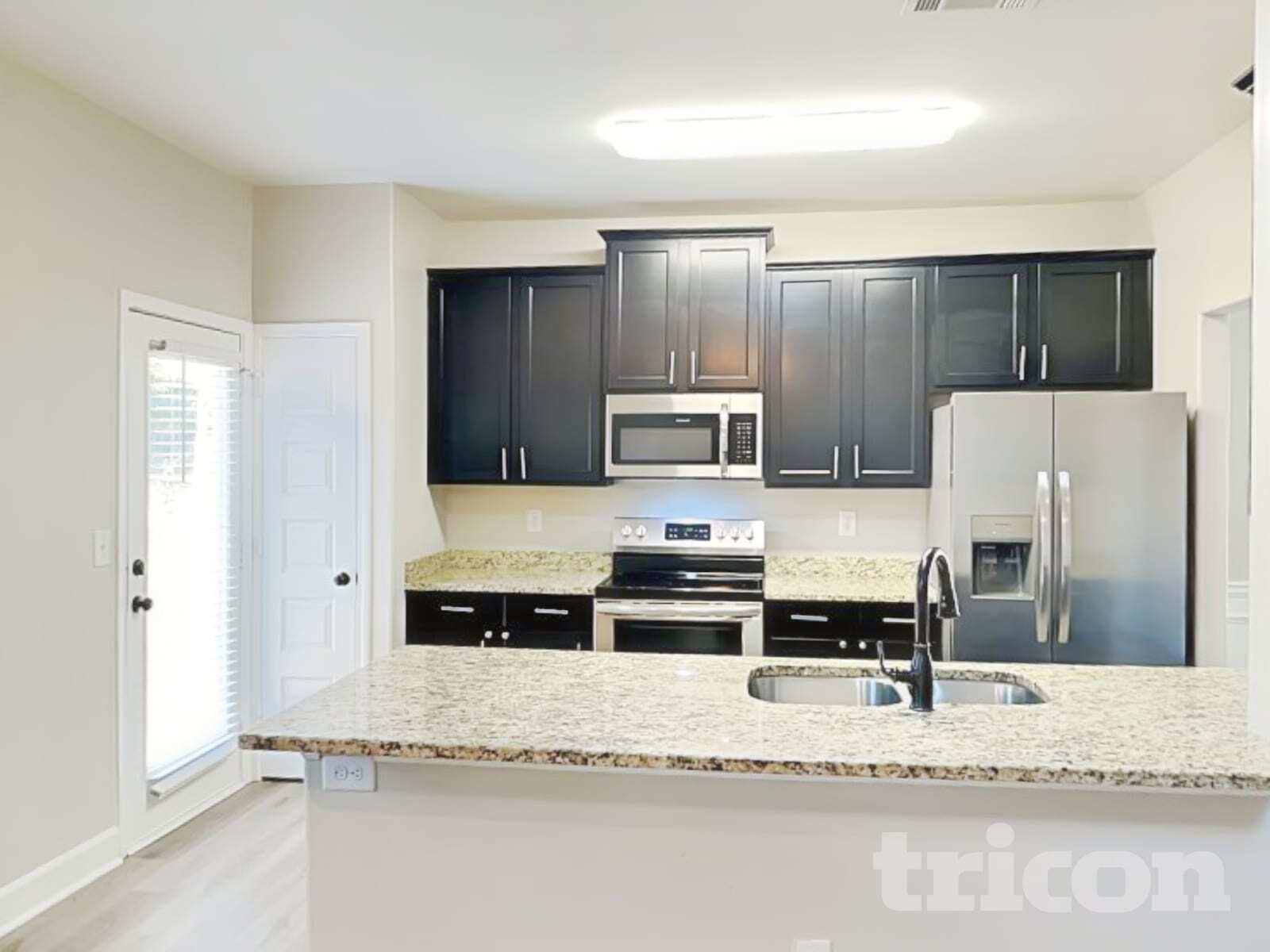 Building Photo - 498 Kirkland Dr