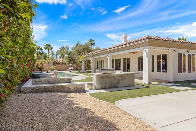 Building Photo - 49392 Hohokam River St