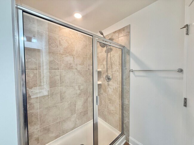 Building Photo - 1826 Grassy Falls Ln