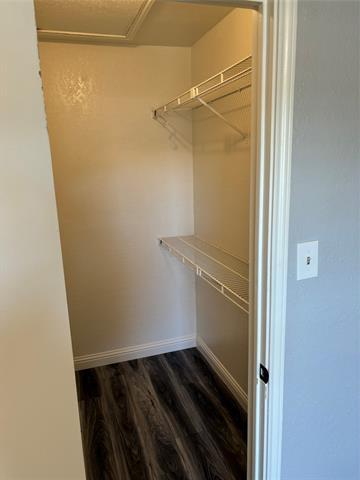 Building Photo - 1730 Crestpoint Dr