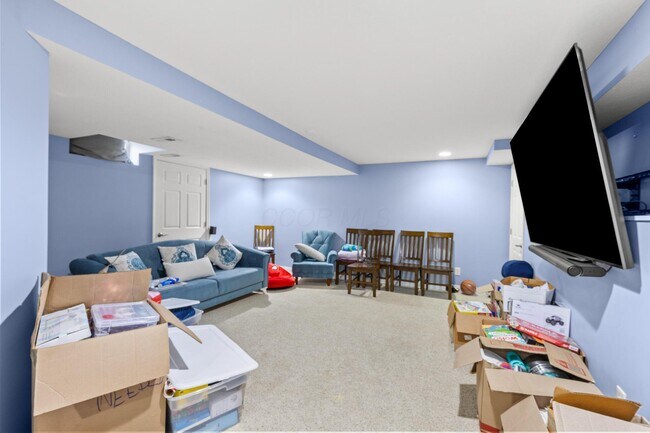 Building Photo - 8309 Marwithe Pl