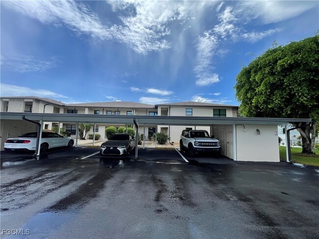 Building Photo - 4525 Country Club Blvd