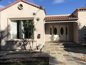 Building Photo - 507 E Cypress St
