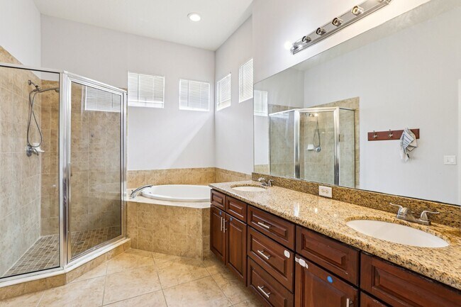 Building Photo - 7435 Arlington Grove Cir