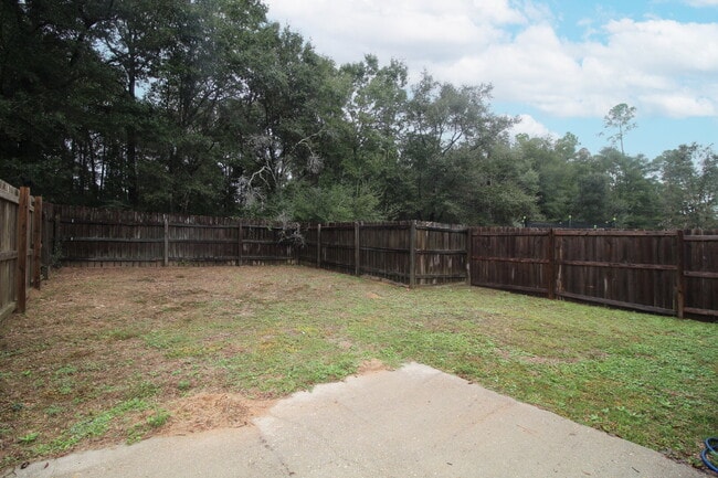 Building Photo - 2-Bed, 2-Bath Milton Duplex Minutes from Whiting Field – Pet Friendly with Lawn Maintenance Inclu...