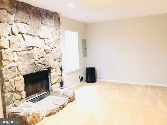 Building Photo - 802 Stafford Glen Ct