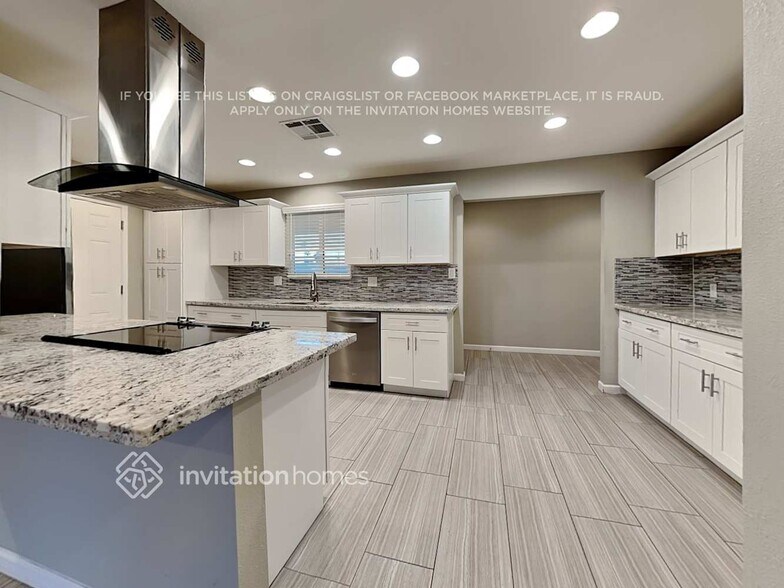 Building Photo - 1250 E Hermosa Dr