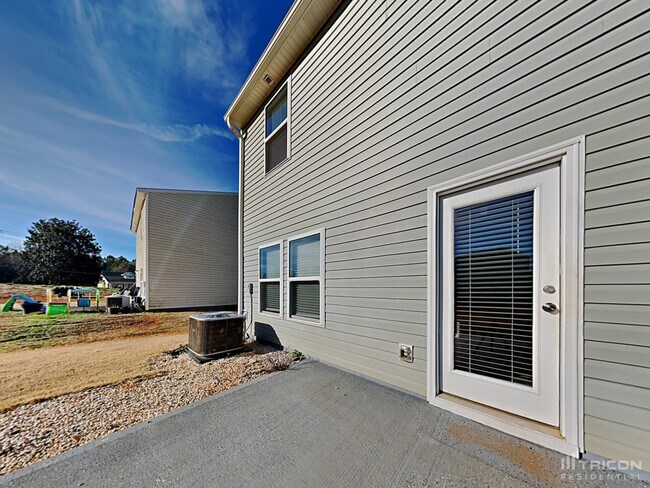 Building Photo - 156 Bennett Dairy Rd