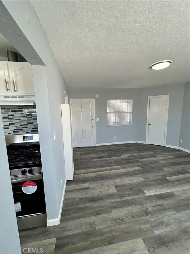 Building Photo - 6517 Avalon Blvd