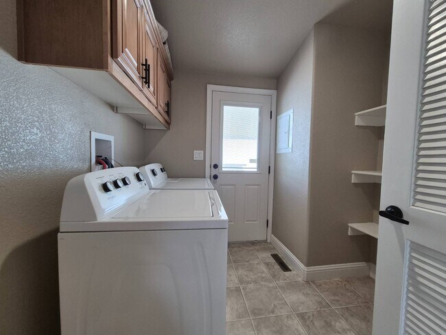 Building Photo - 4240 Hoopa Path
