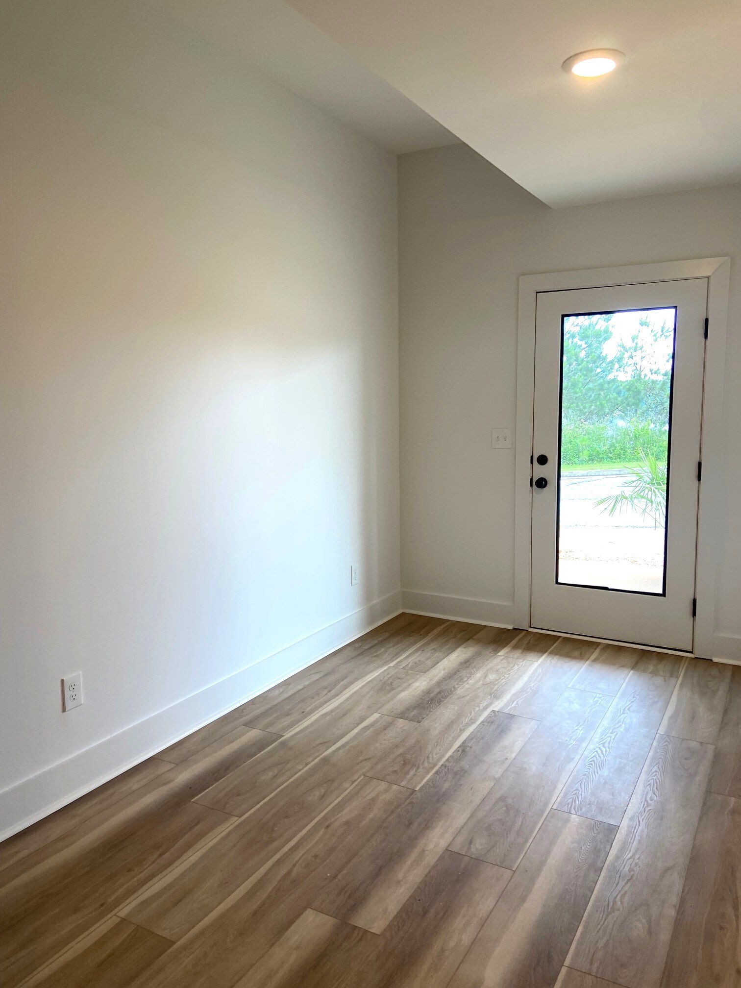 Building Photo - 1174 Ranch Marina Rd