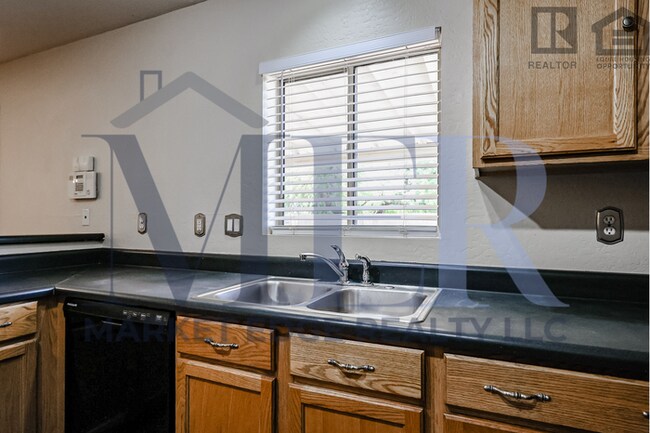 Building Photo - Home at El Mirage Rd/Cactus Rd! JOIN THE W...