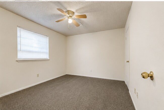 Building Photo - 3 Bed 2 Bath in Midwest City