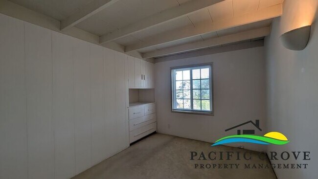 Building Photo - Charming New Monterey Home with Bay Views with all utilities included