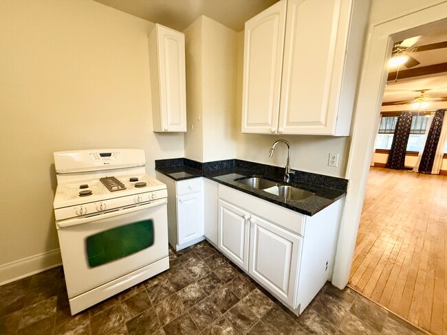 Building Photo - 6800 20th Ave