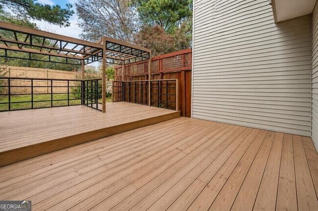 Building Photo - 3539 Mt Vernon Cir